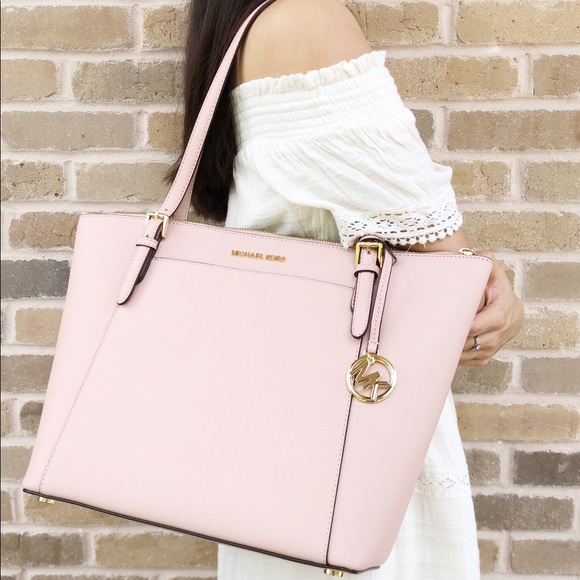 SALE⬇️⬇️⬇️👜💕- Michael Kors Tote - Picture 2 of 4